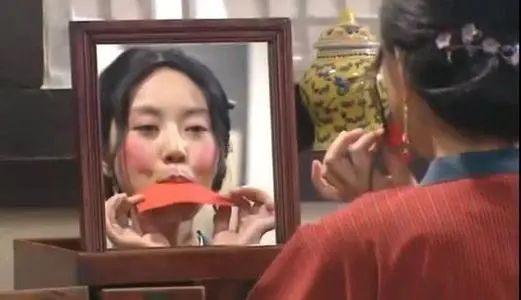 用了烟酰胺的脸变黑了需要停用吗,用了烟酰胺停用会反弹吗