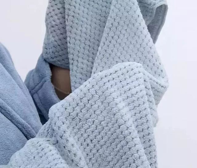 女生洗完头不吹干会怎么样,女生洗完头不吹干好吗