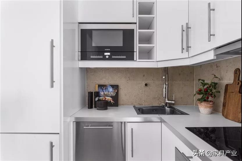 家里插座如何布局85%的家庭装错了,沙发后高位插座和低位插座