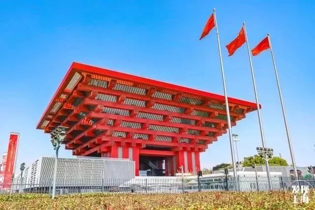 疯狂刷屏！夜晚24:00的上海街头，藏着另一幅面孔…