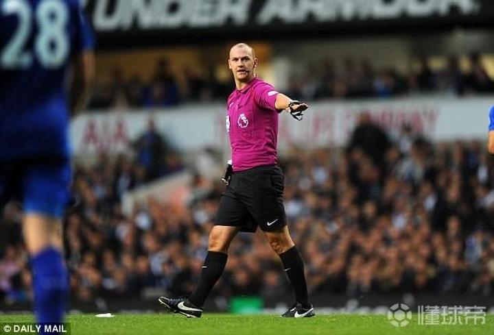 我很威严也会慌张，裁判在赛场上的内心世界你真的了解吗？