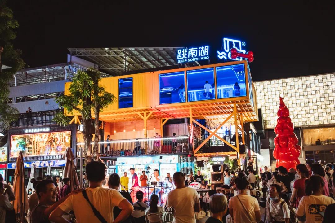 24小时无人自助酒吧投入多少,24小时的无人酒吧