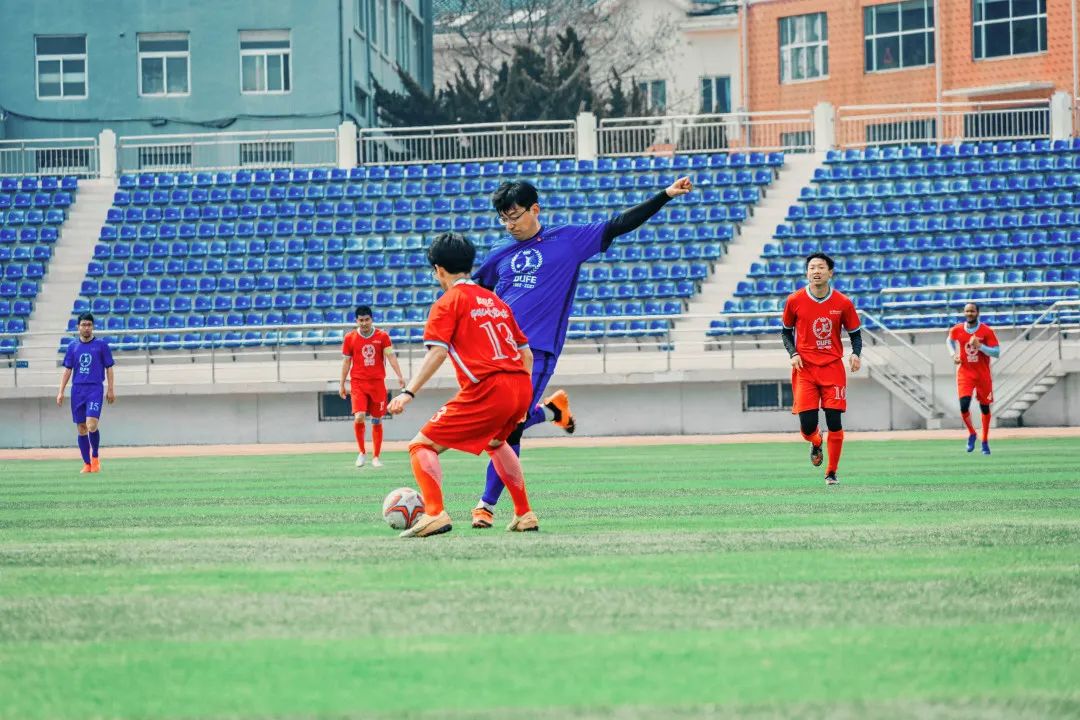 东北财经大学举办“献礼建*党**百年”东北财经大学第五届大学生体育文化节开幕式暨“东财杯”师生足球友谊赛