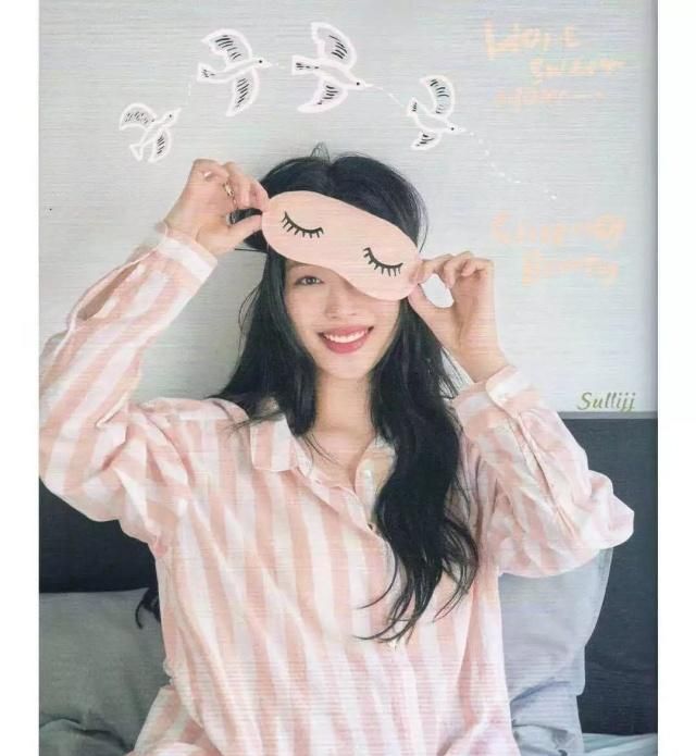 雪莉穿红西装,雪莉黑色抹胸礼服油头