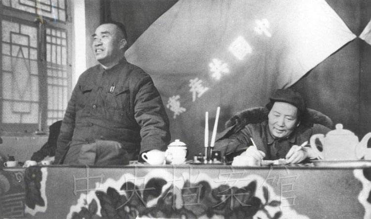 他是红军领袖、“*匪赤**头子”,毛*东泽**说：“朱不能没有毛，毛不能没有朱”