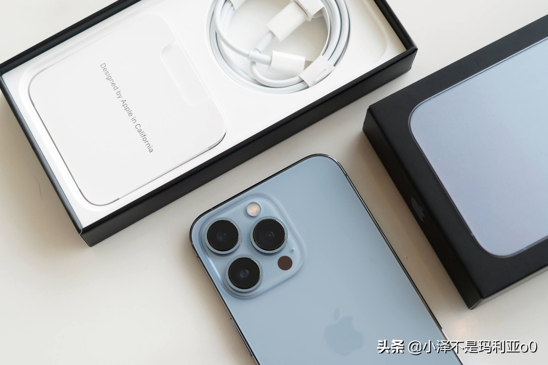 远峰蓝iphone13pro真的假的,iphone13pro远峰蓝边框会刮花吗