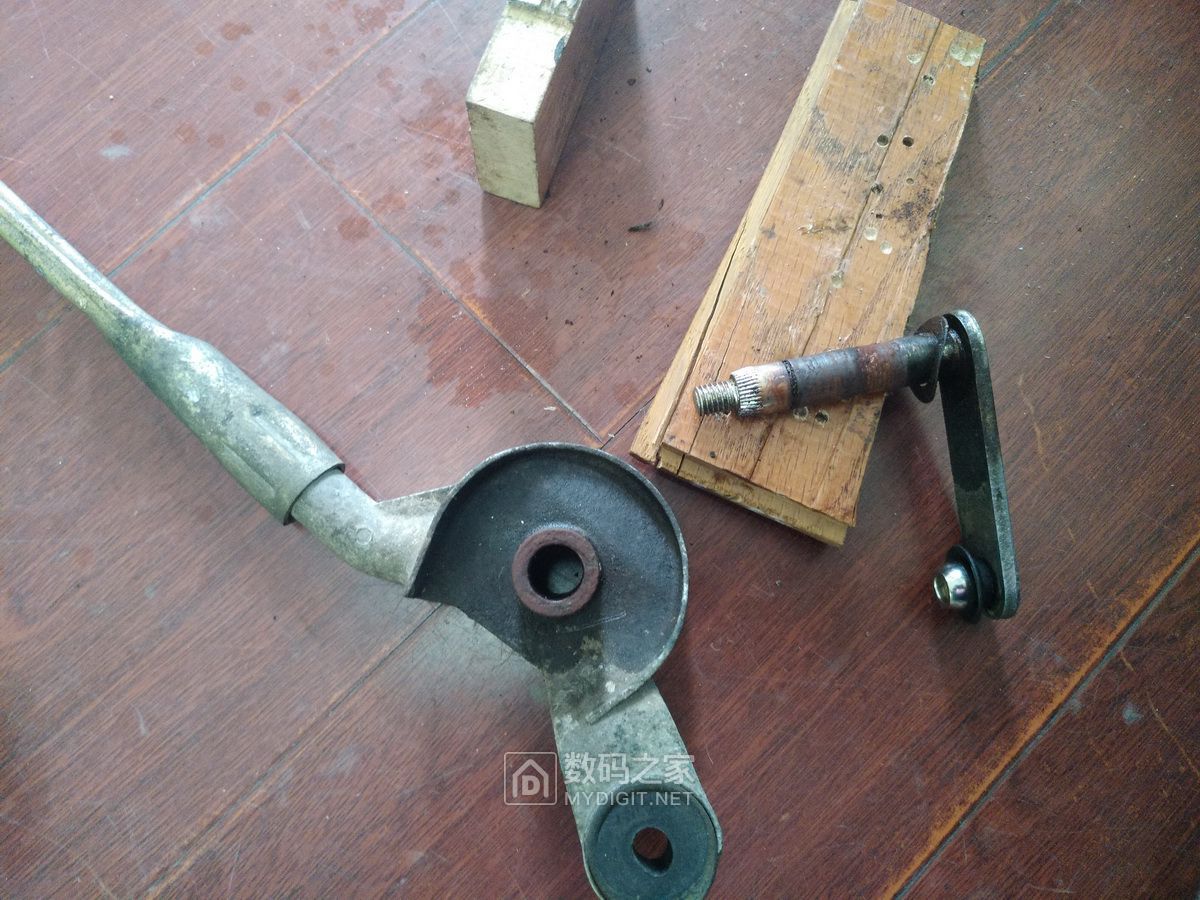 长城c30雨刮器维修视频,长城c30雨刷连杆怎么修