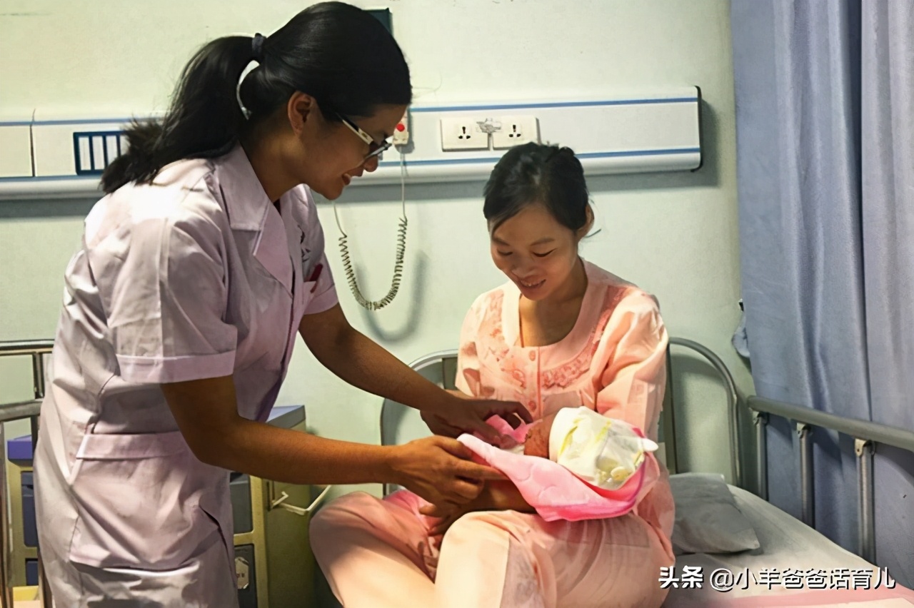 宝妈看见宝爸就想吐是什么原因,宝妈第一次见到宝宝一脸嫌弃