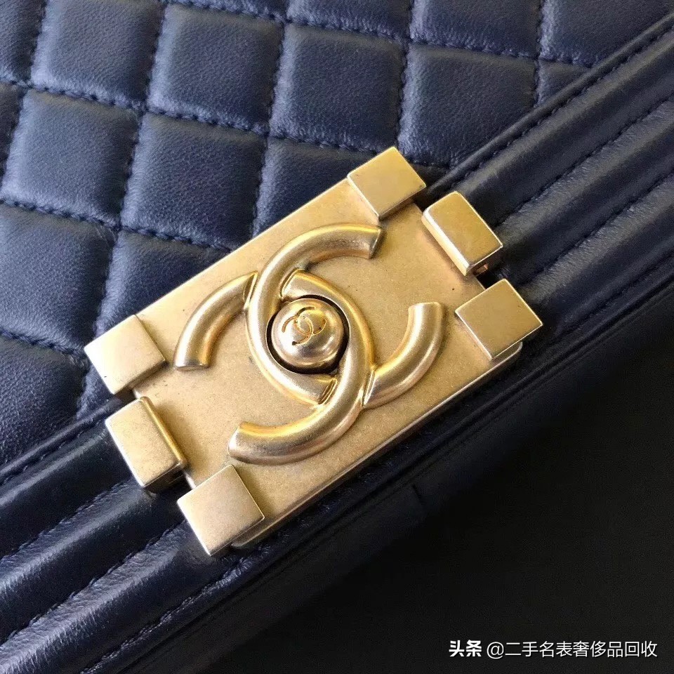 香奈儿漆皮保养方法,香奈儿包包怎么鉴定正品