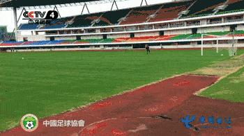 幽默！在业余足球比赛都混不下去的外国*子骗**被上海足协聘为讲师