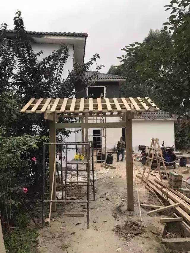 90后小伙花100万造房子,90后小伙花几千元装修500个平方