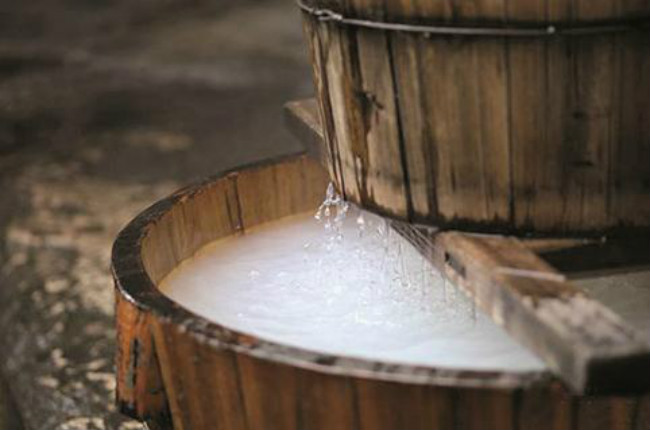 孕妇初期吃了米酒会怎么样,孕妇产前能吃燕窝吗