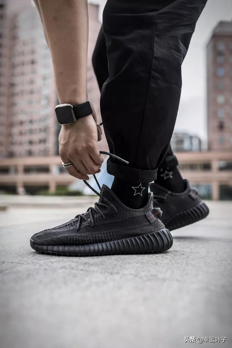 满天星3k入手，*天使黑**暴跌2k，Yeezy「最佳入手时机」来了