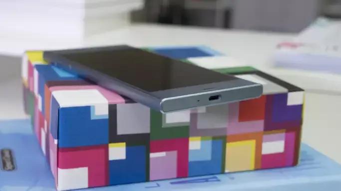 索尼xperiapro-i对比苹果13,索尼最新旗舰手机xperiaxz2