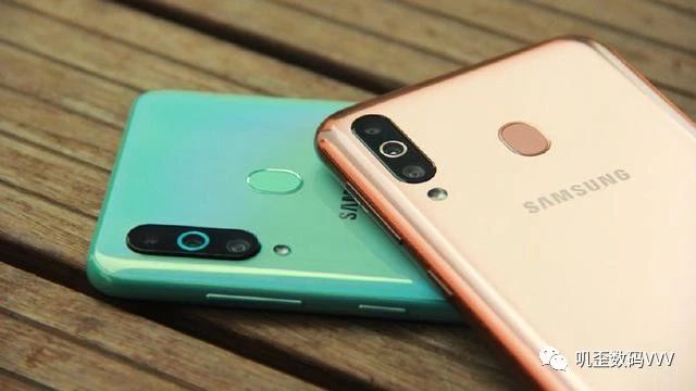 三星手机目前最值得入手的一款,三星手机值得入手的哪一款