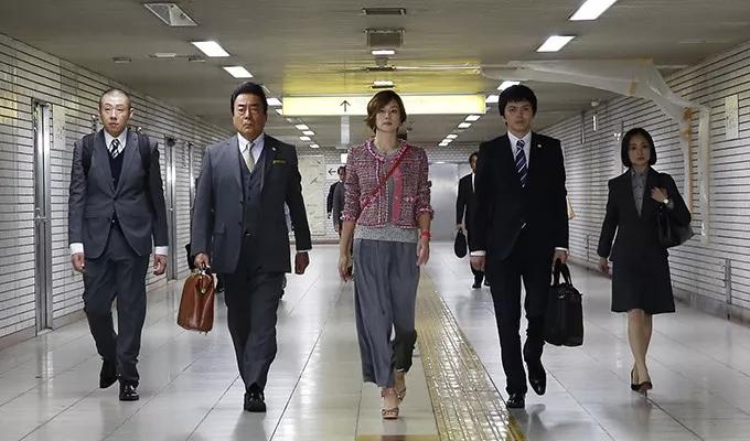 律政剧扎堆，律师事务所一个比一个有（qi）趣（pa）