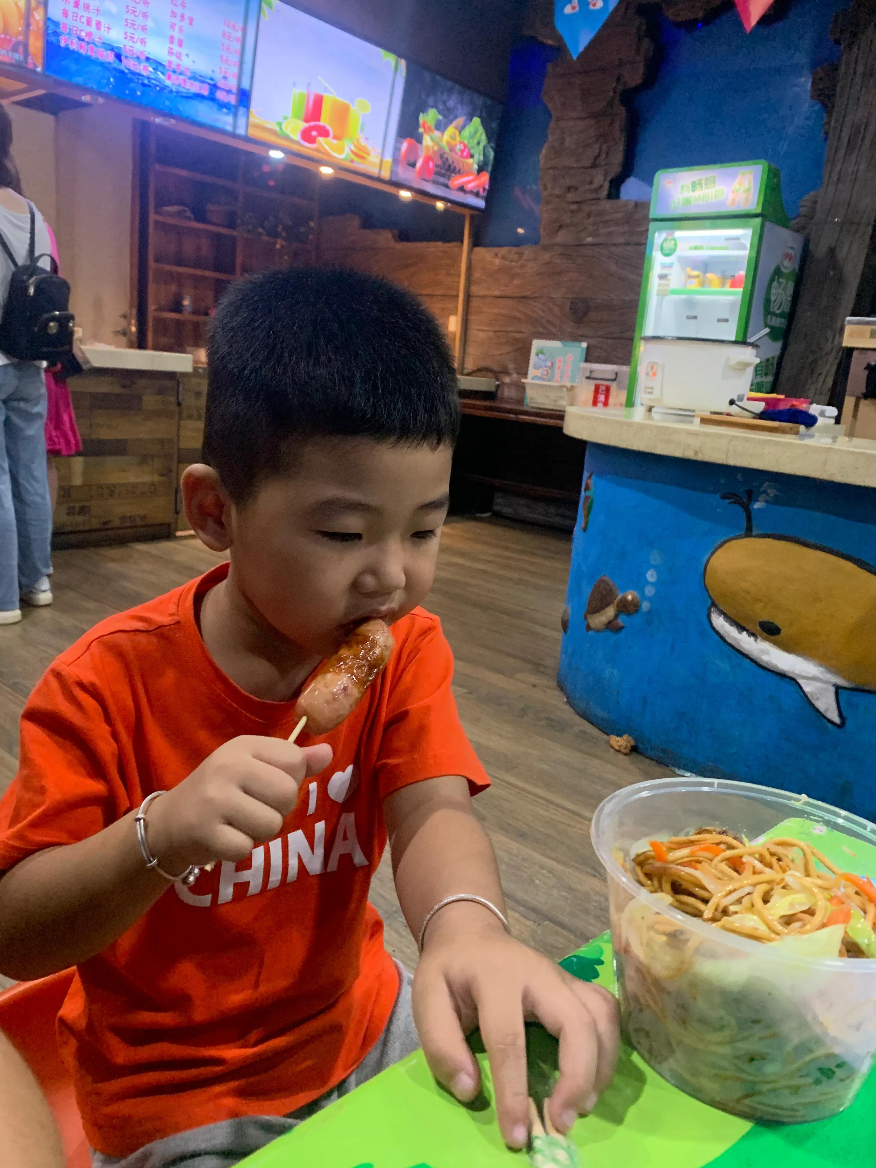 杭州烂苹果乐园项目亲身体验,杭州烂苹果乐园人多吗