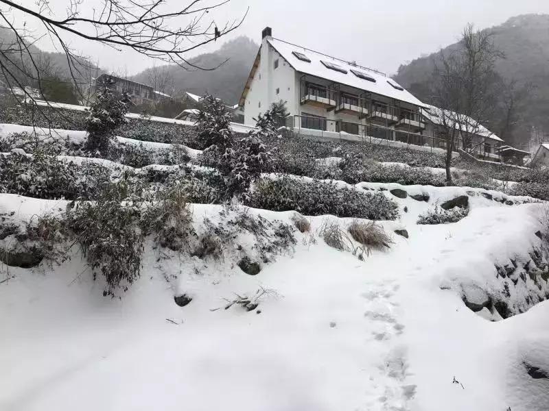 8分钟直抵江南唯一滑雪场，还有温泉，来这家高山云雪民宿充电打卡