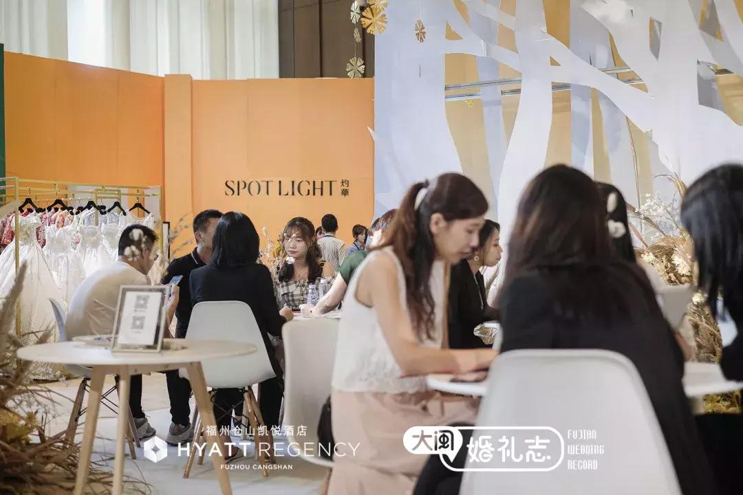 从万元婚纱照到10万婚宴，为什么全福州备婚的人都来参加喜事会