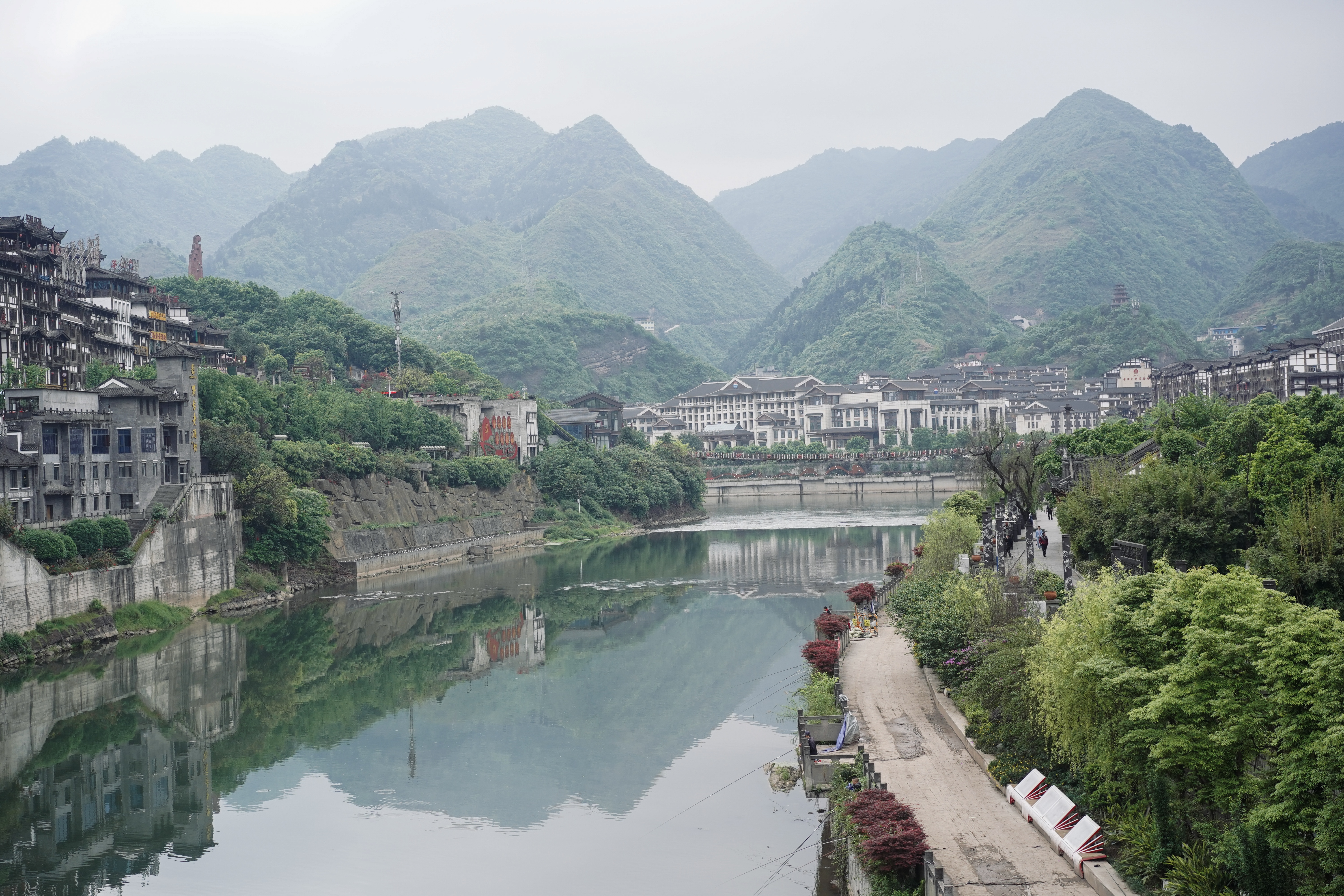 贵州黔东南千与千寻,茅台镇千与千寻