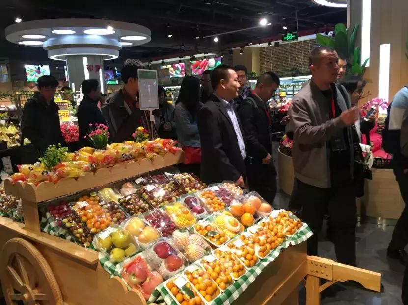 中国零售CIO俱乐部走进好邻居、华冠考察交流暨华为用户大会召开