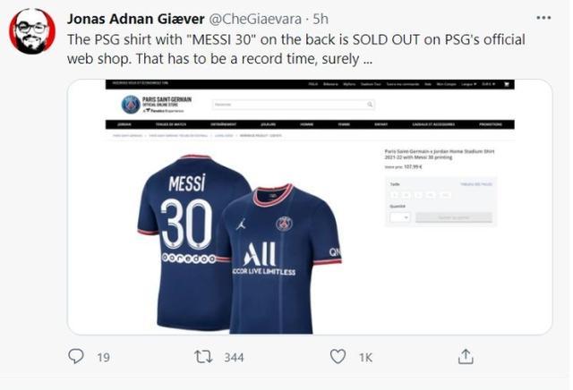 梅西正式加盟大巴黎选择了30号球衣球迷：不忘初心