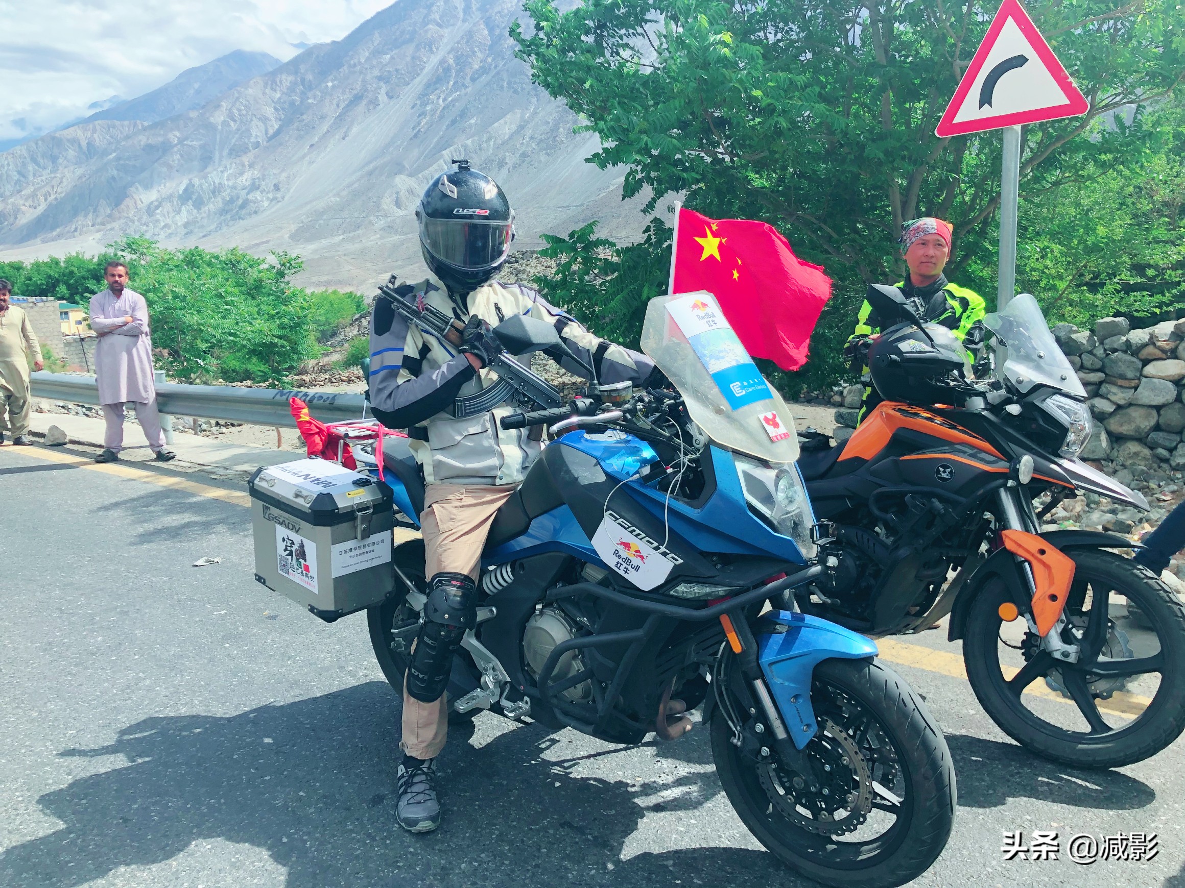 珍贵的友谊,中国90后小伙骑车去巴基斯坦