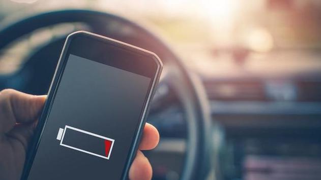 iphone充电一直都是一格电,iphone用一百个充电器充电