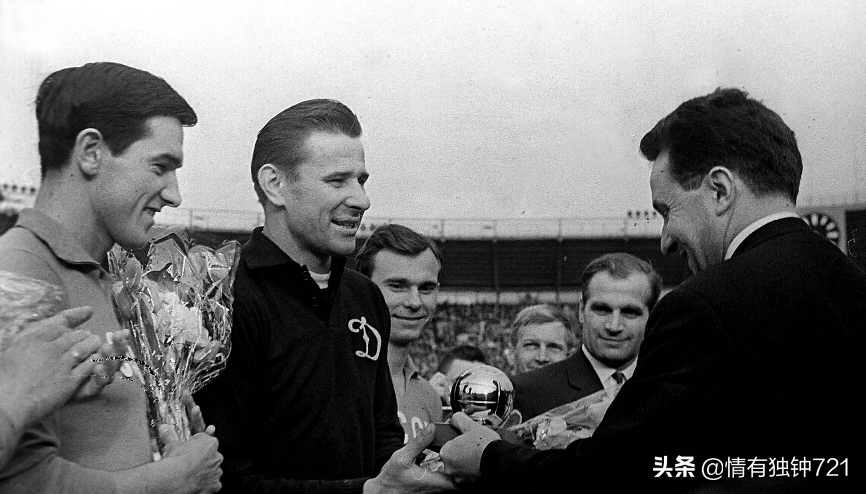 绝代双骄梅西c罗纪录片,历届金球奖得主梅西