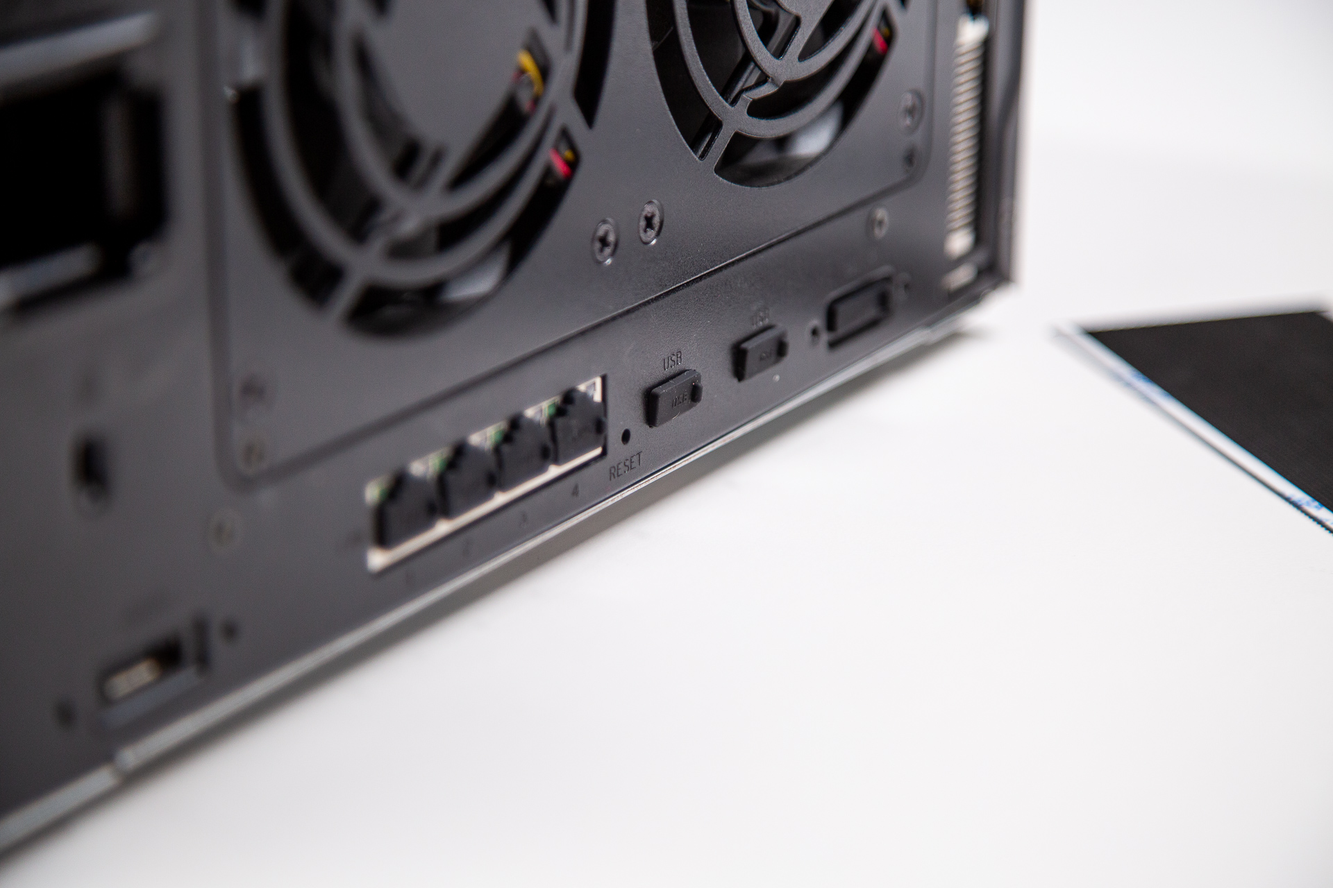 群晖Nas必须用nas硬盘吗,群晖nas如何配置最佳