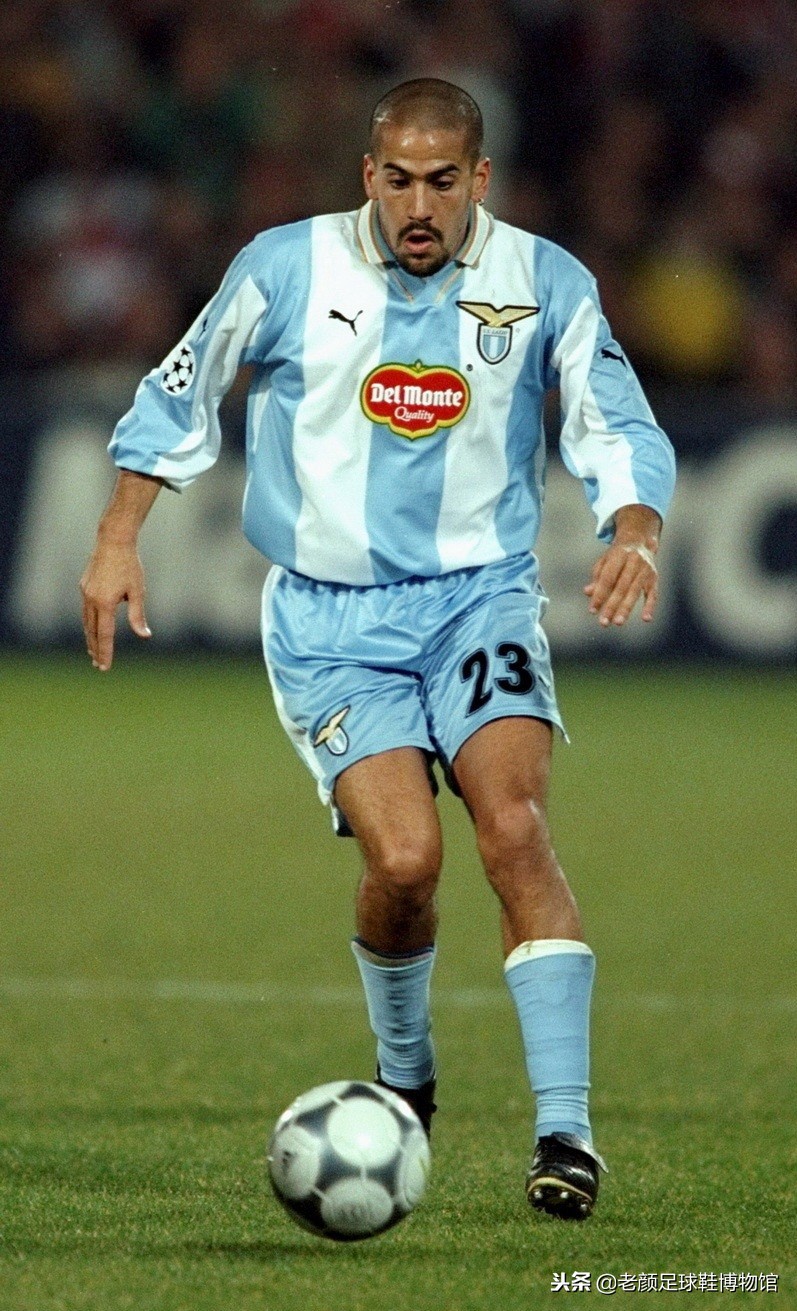 脚踏虎爪靴的神奇巫师，35岁参加世界杯，41岁复出只为母队上座率