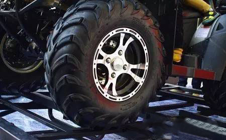 汽车胎噪和风噪过大该怎么去解决,新车汽车胎噪隔音的最佳方法