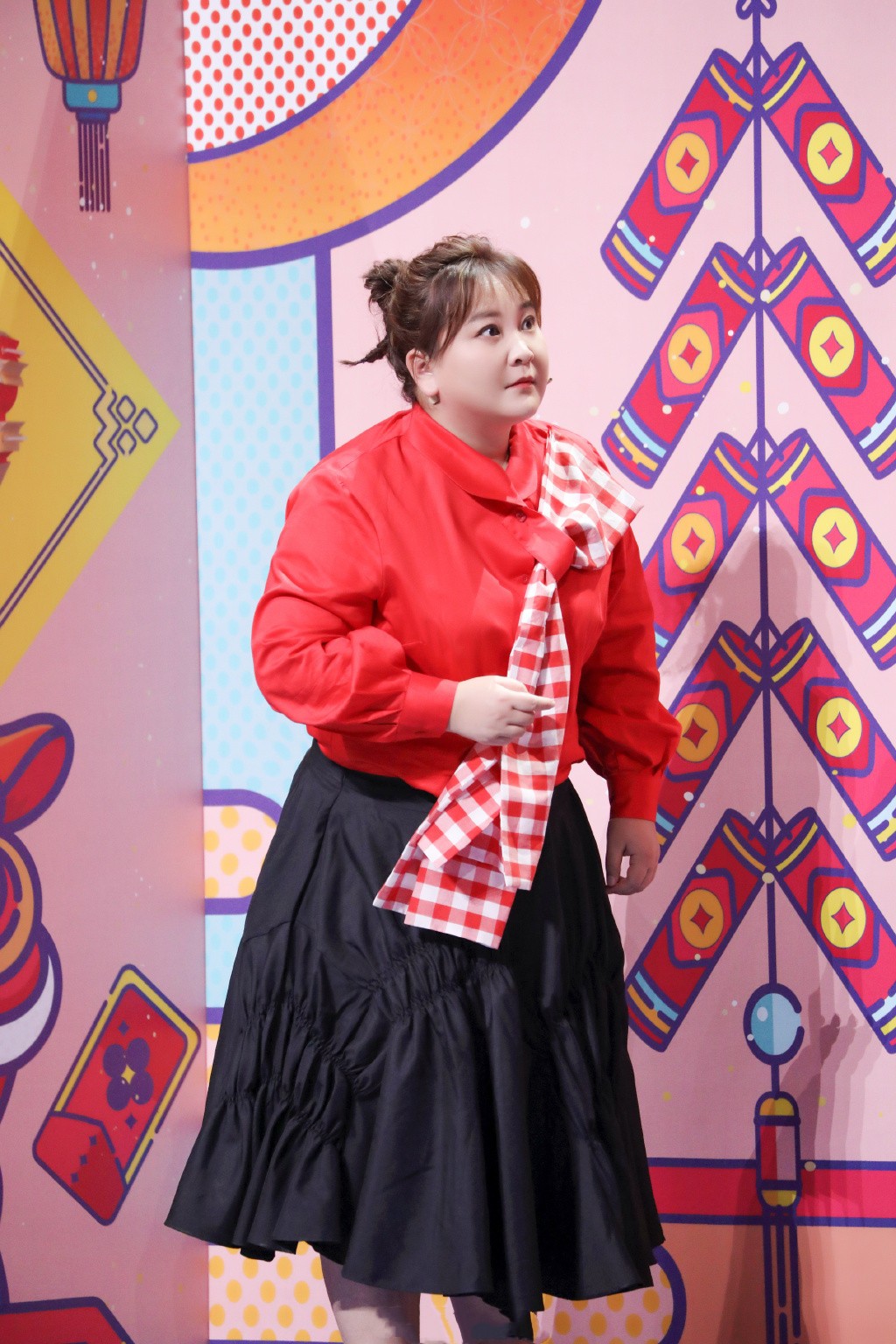 贾玲显瘦减龄穿搭,贾玲减龄穿衣搭配