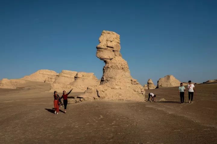 最孤独城市:孩子八九岁了没见过树