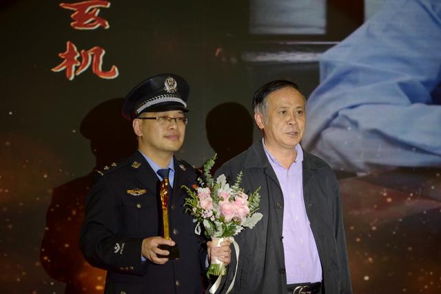 感动竹林的故事,十大感动人物2003