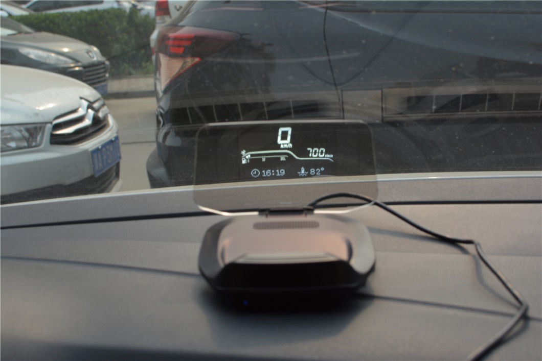 小米有品众筹车萝卜智能hud智炫版,小米有品萝卜hud智炫版车速准