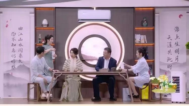 董明珠全国巡回直播韶关回放,董明珠直播演讲视频