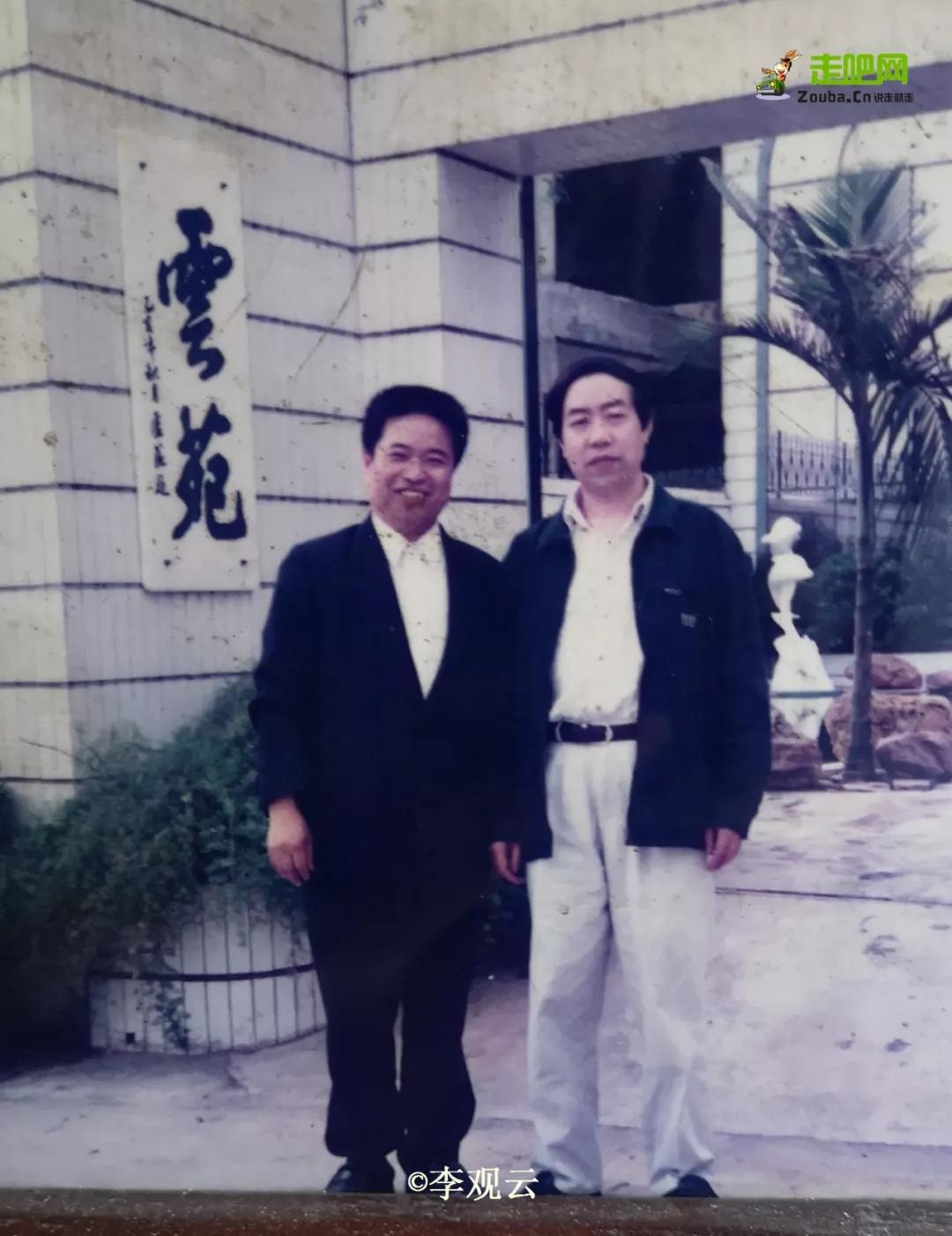 为了寻找疯狂的石头，他成为最早环驾中国的人，至今年龄成谜