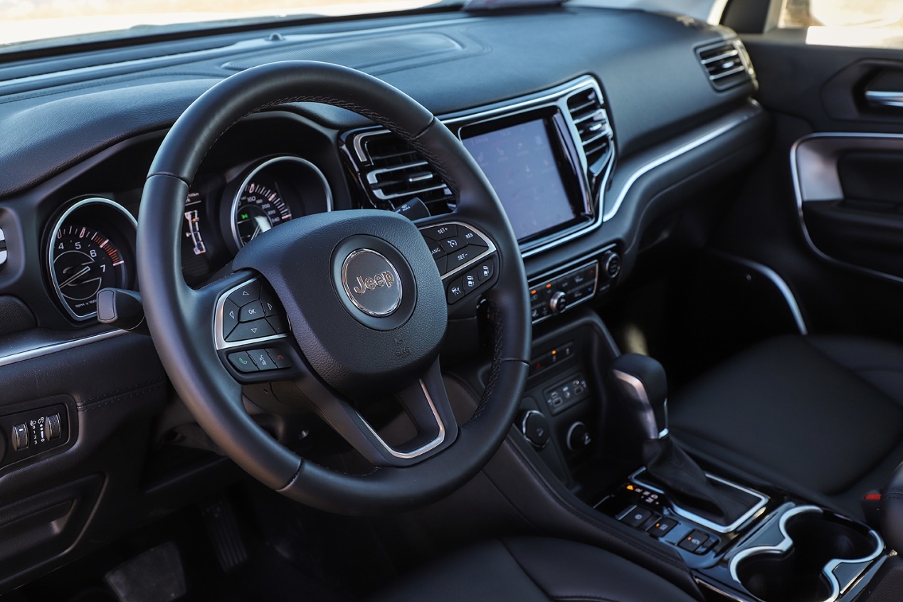 试驾jeep新款大指挥官,jeep大指挥官挑战绝望坡