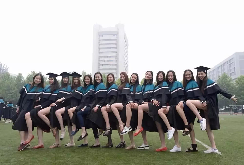 北京漂亮女孩最多的大学,北京女生最多大学排名