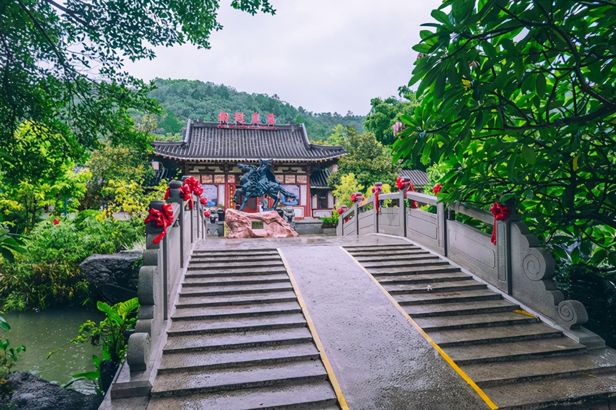 世界最顶级的温泉酒店,最高端的温泉酒店带独立温泉池