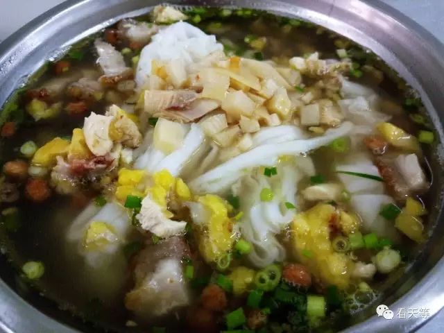 一碗难忘的越南鸡肉粉,在外地的南充人想念家乡米粉