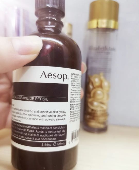 干皮暗沉用什么精华好,40岁干皮用什么精华