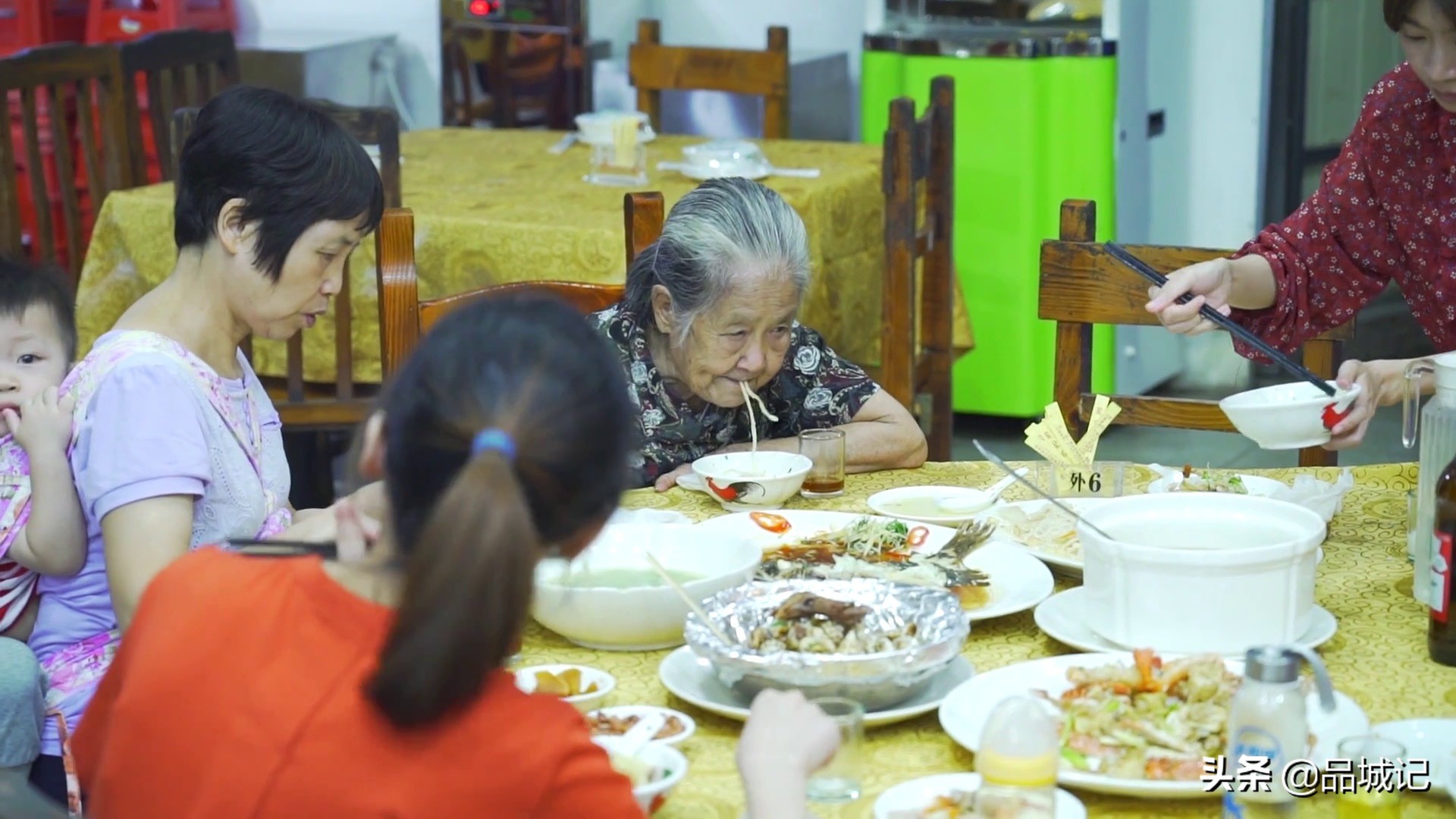 顺德伦教水蛇粥电话,伦教肥仔水蛇粥