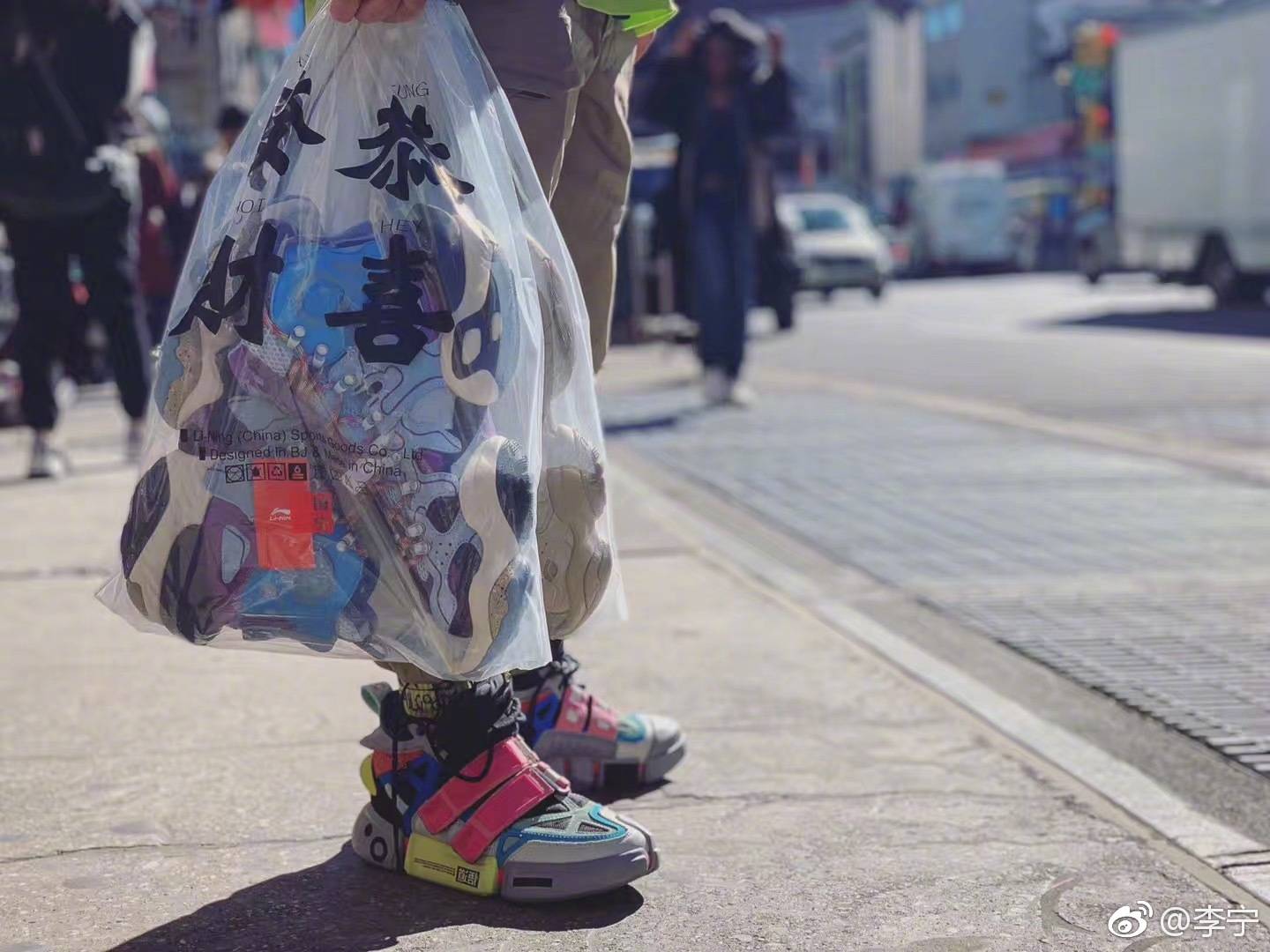 李宁特步跑鞋哪个好,李宁特步匹克哪个好