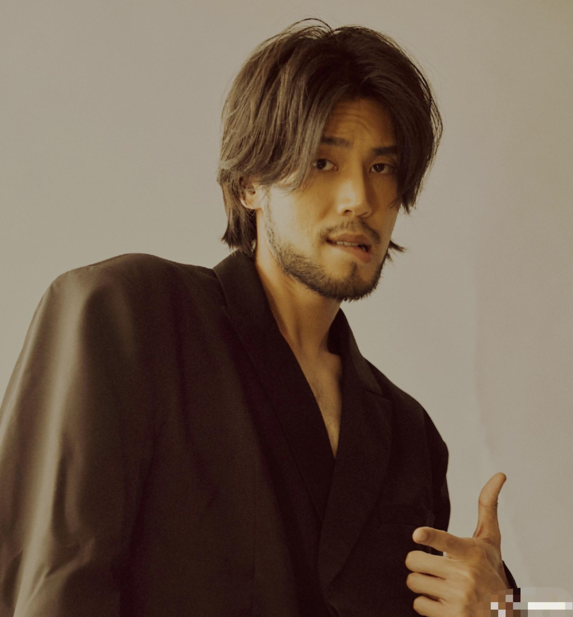 台湾艺人任思齐怒批蔡英文政府！指其制造舆论*脑洗**民众，堪比汉奸