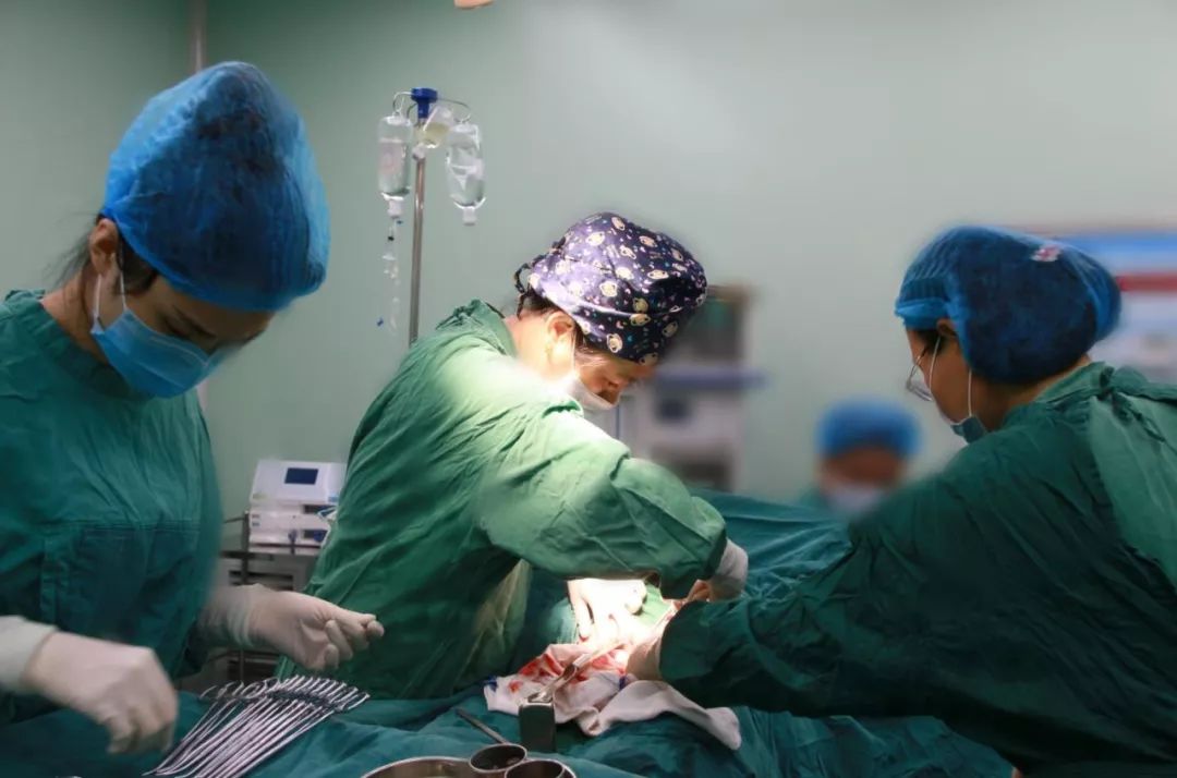 产道那么小婴儿是怎么出来的呢,孩子头那么大是怎么出产道的