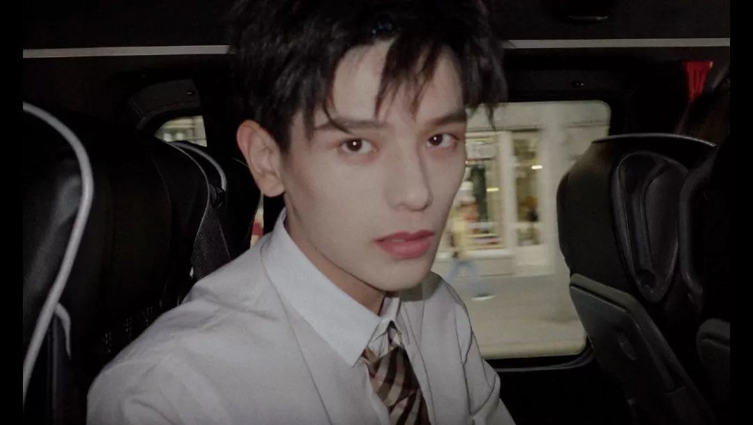 JD征集|他说:“李现?也就一般般吧。”