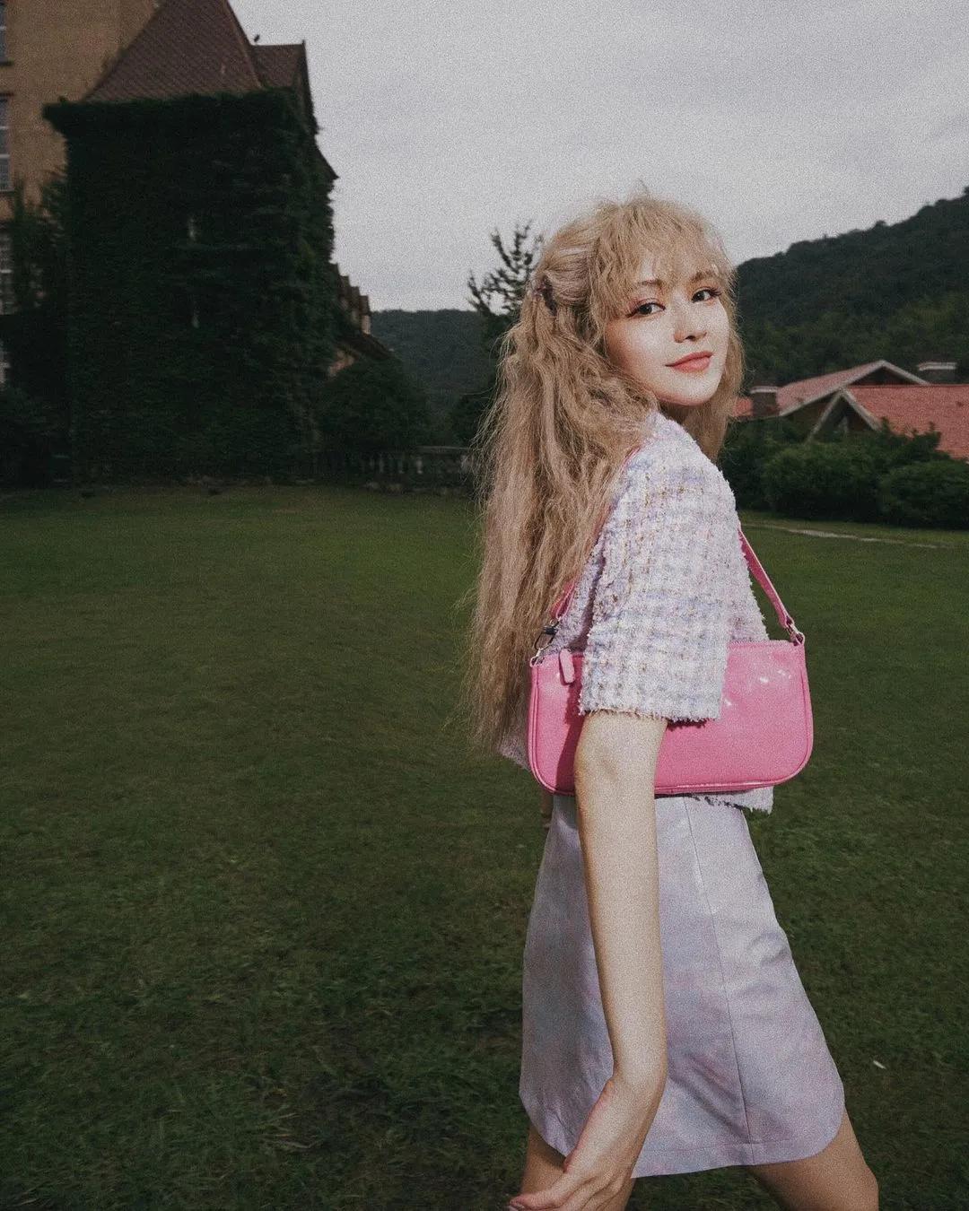 和罗志祥分手7个月后，周扬青终于要出道做女明星了...