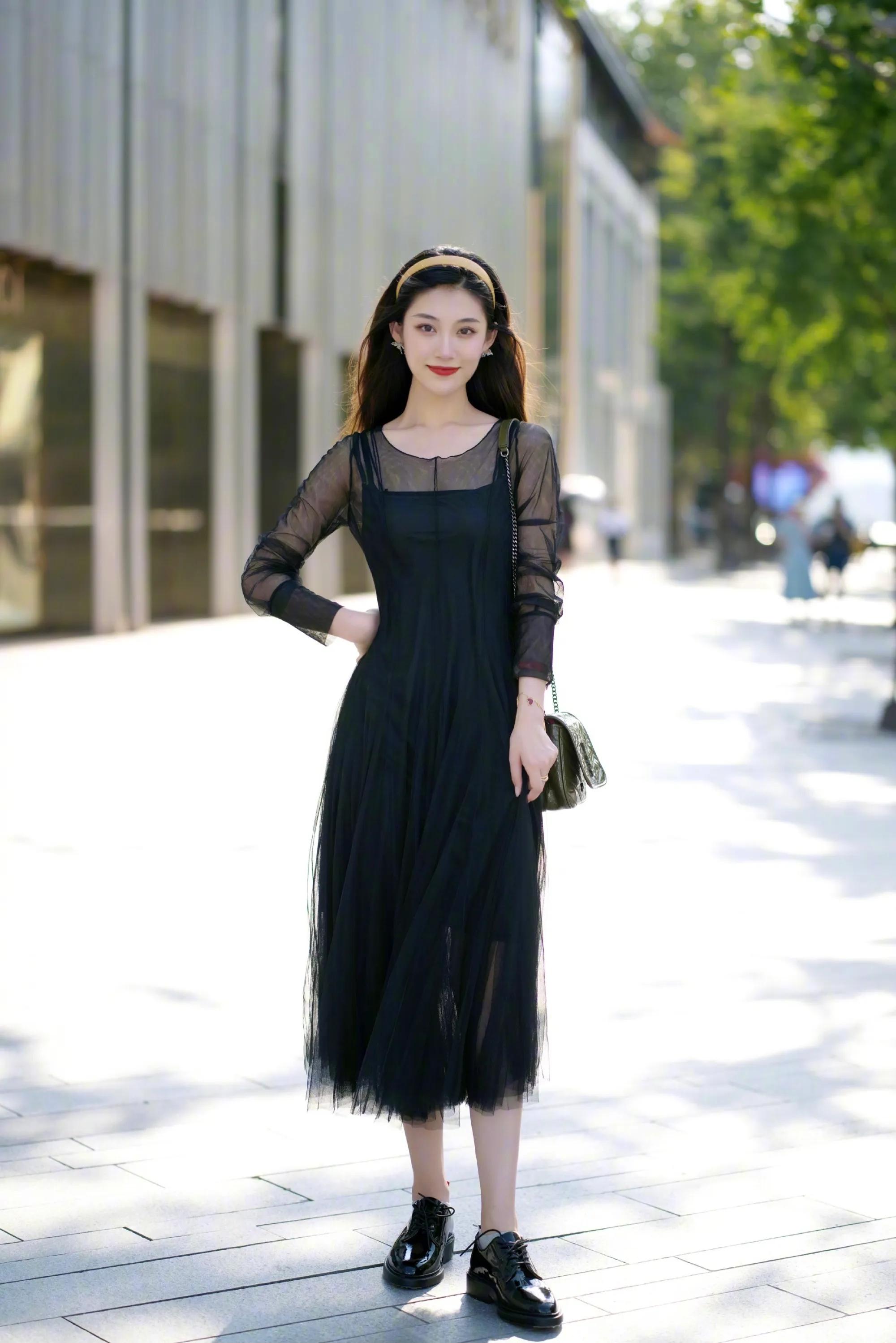 yslniki包32厘米红色上身效果,ysl新款niki包